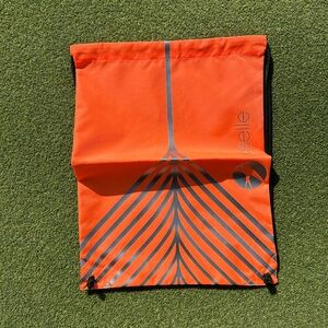 NWOT Oiselle Flyte drawstring bag